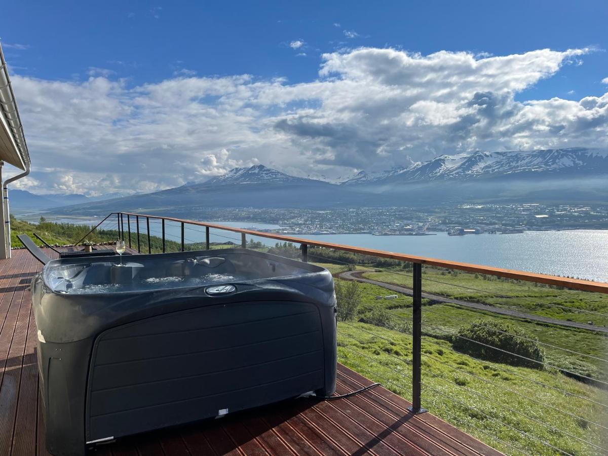 Akureyri - Cabin With An Amazing View Villa ภายนอก รูปภาพ