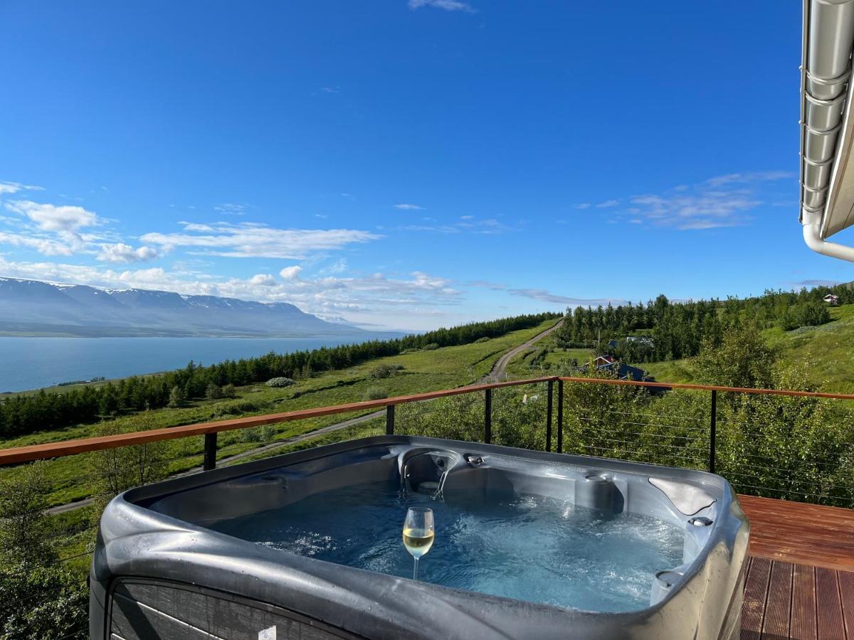 Akureyri - Cabin With An Amazing View Villa ภายนอก รูปภาพ